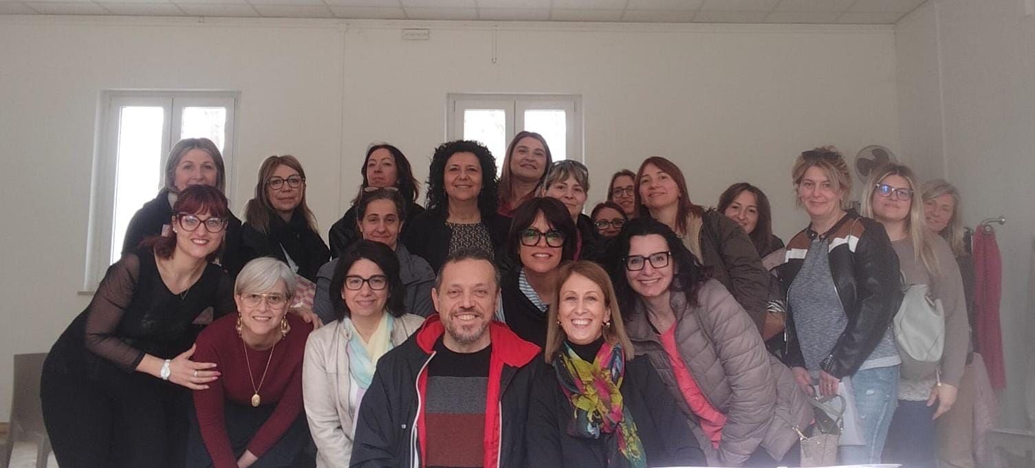 Le famiglie di Punto e Virgola ODV riunite insieme
